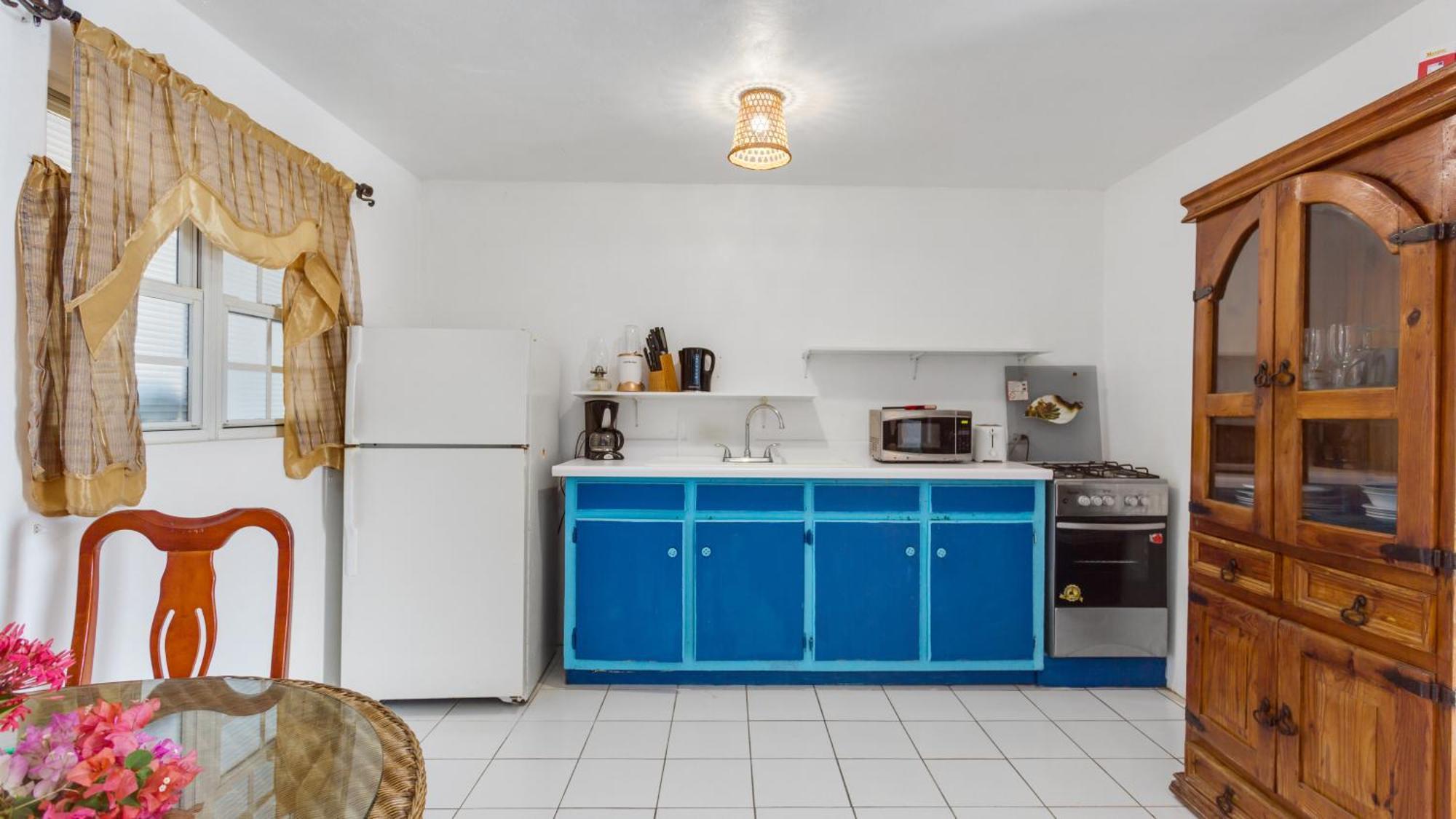 Edwards Guesthouse Sandy Ground Village Экстерьер фото