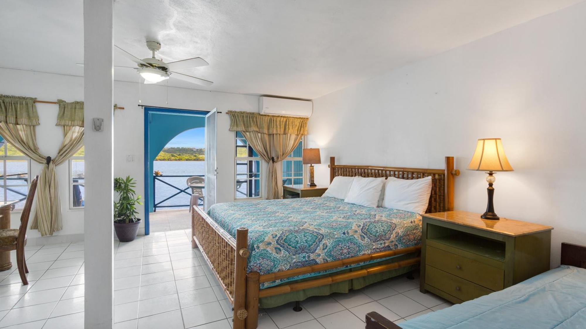 Edwards Guesthouse Sandy Ground Village Экстерьер фото